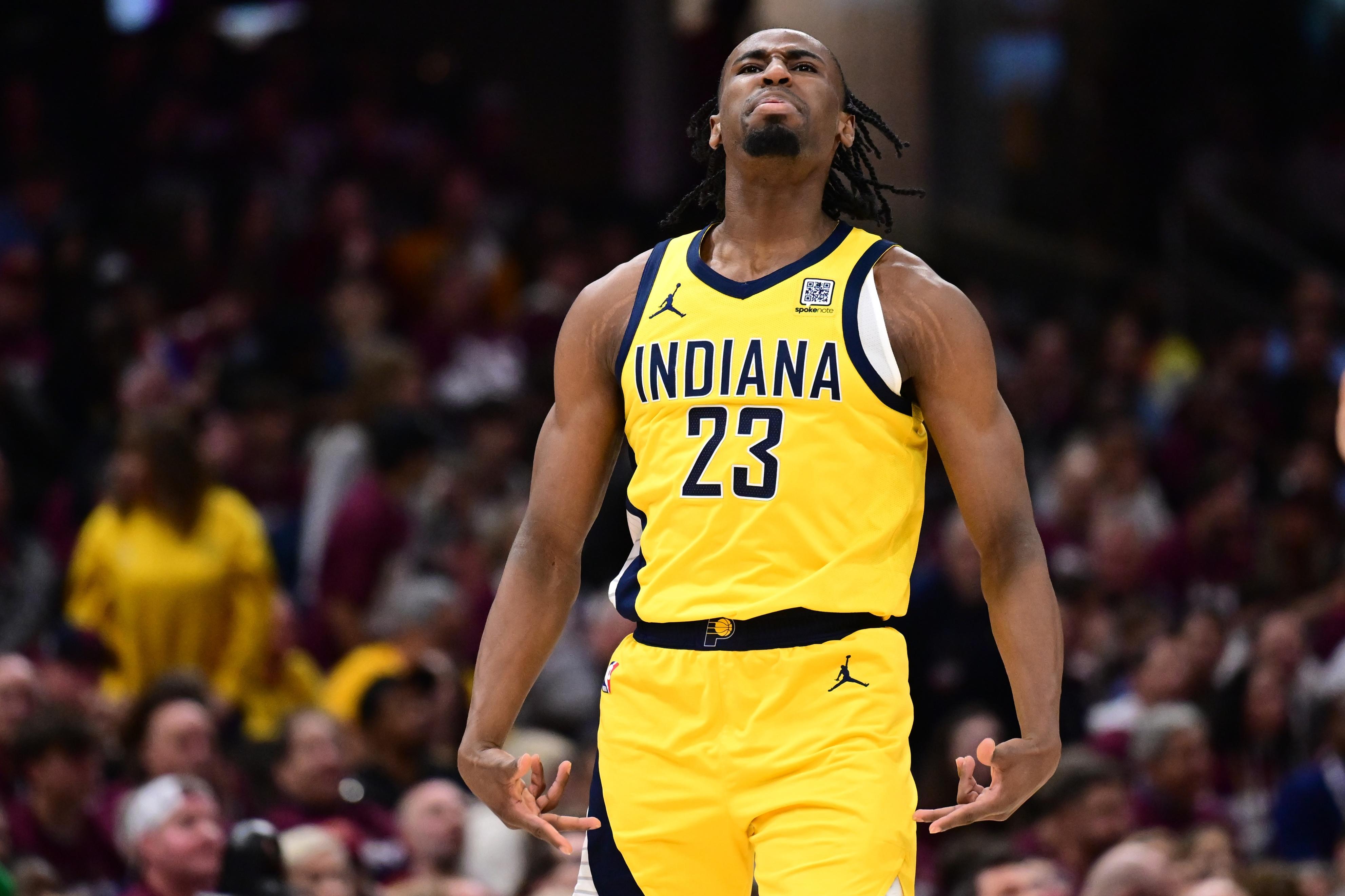 包含NBA夺冠赔率：雷霆优势巨大步行者反超尼克斯的词条